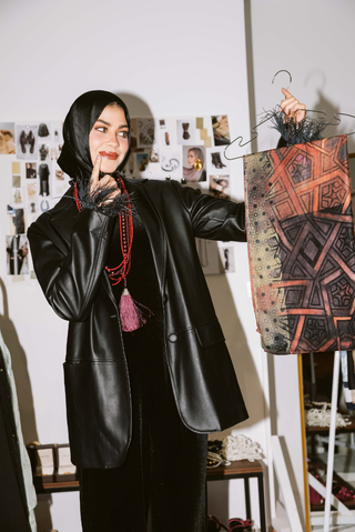 how to style scarf everyday effortless look breathable fabric worood