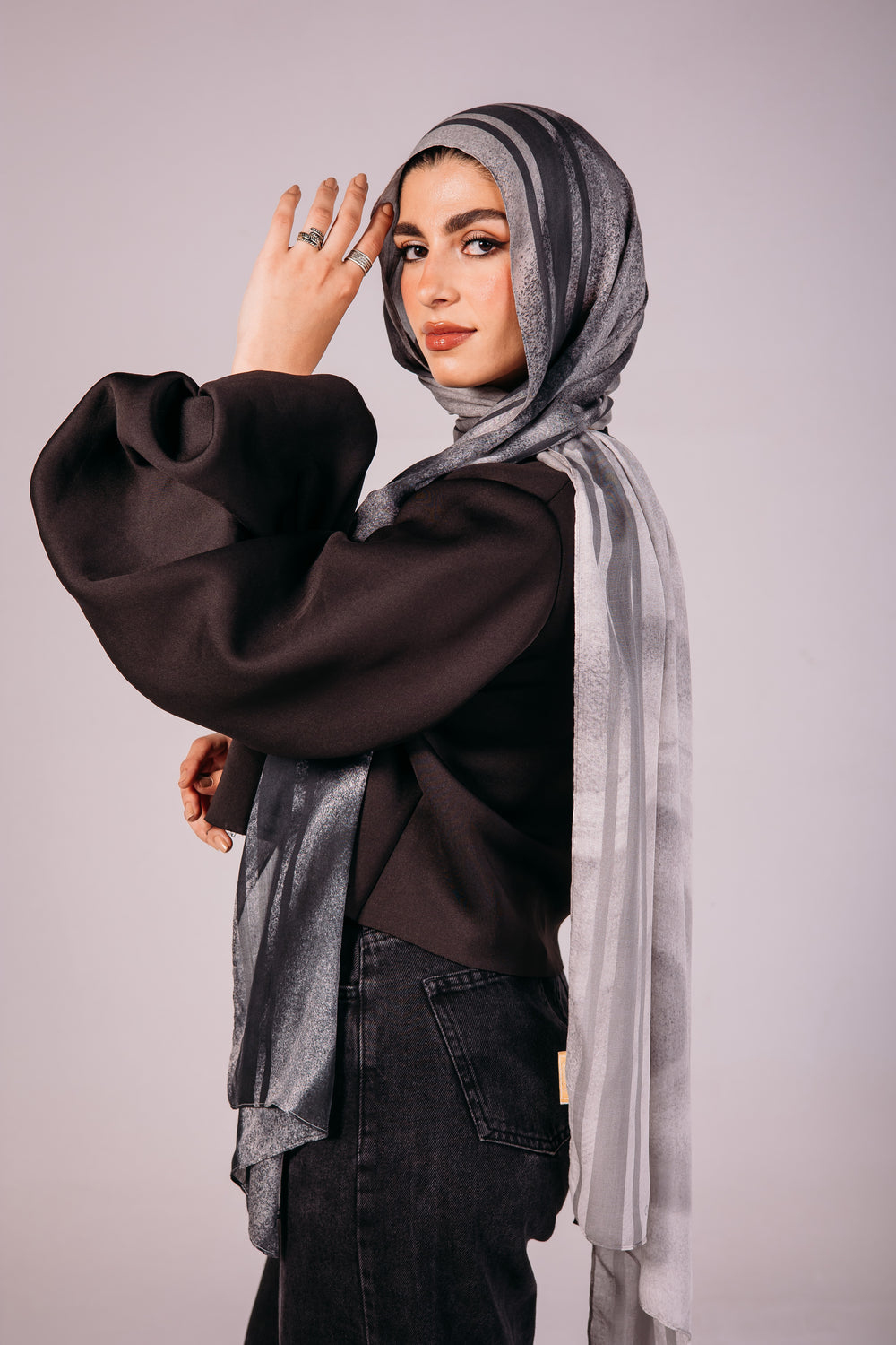 Elegant Earth Dusk Modal Scarf by Worood – natural, timeless tones. | سكارف مودال إيرث دسك من ورود – بألوان طبيعية وخالدة.