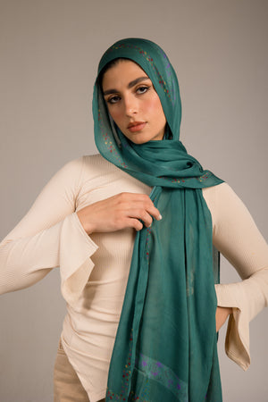 Worood Emerald Queen Modal Scarf – bold, soft, and luxurious.