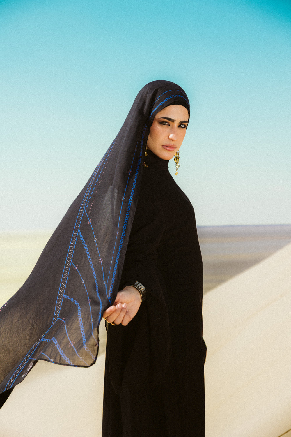 Masar modal scarf worn as a lightweight hijab with fluid connected drape – وشاح مسار مودال يُرتدى كحجاب خفيف بانسيابية متصلة
