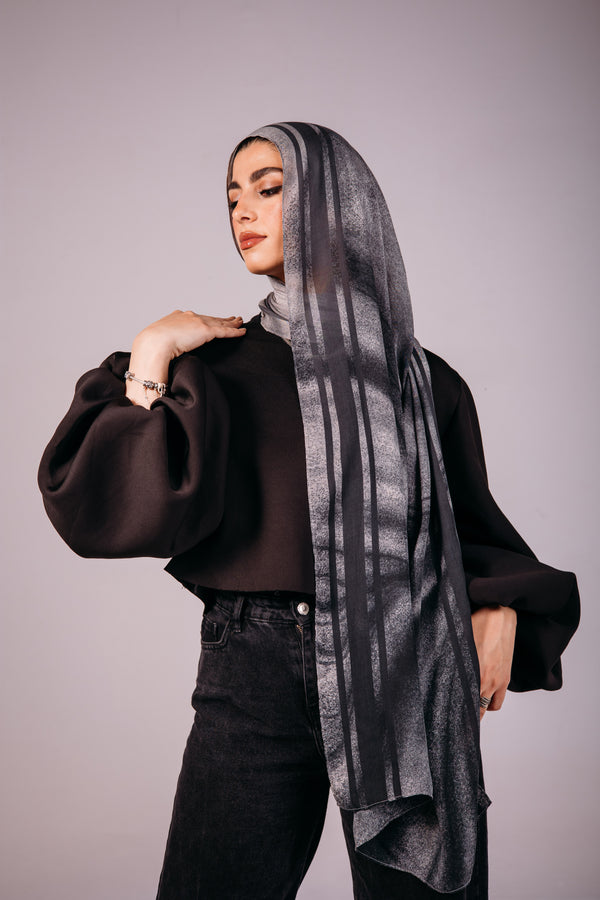 Elegant Earth Dusk Modal Scarf by Worood – natural, timeless tones. | سكارف مودال إيرث دسك من ورود – بألوان طبيعية وخالدة.